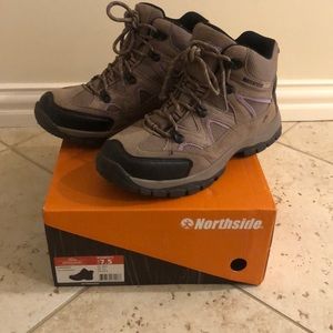 COPY - Northside women’s hiking boots size 7.5